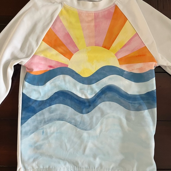 Girls rashguard size 5-6 - Picture 2 of 4